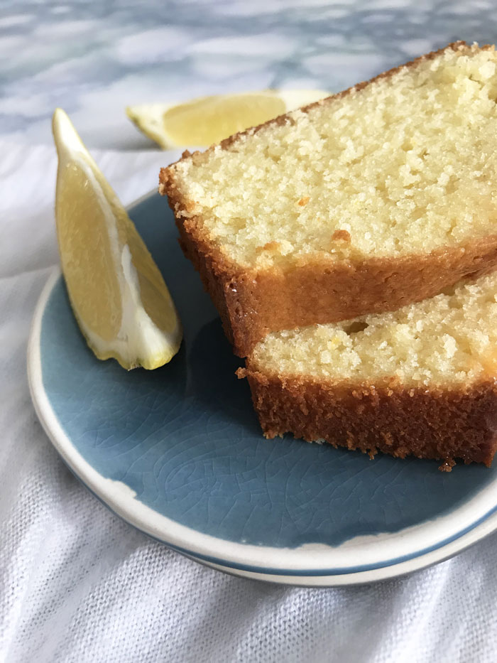 Cake-au-citron-moelleux-(19)